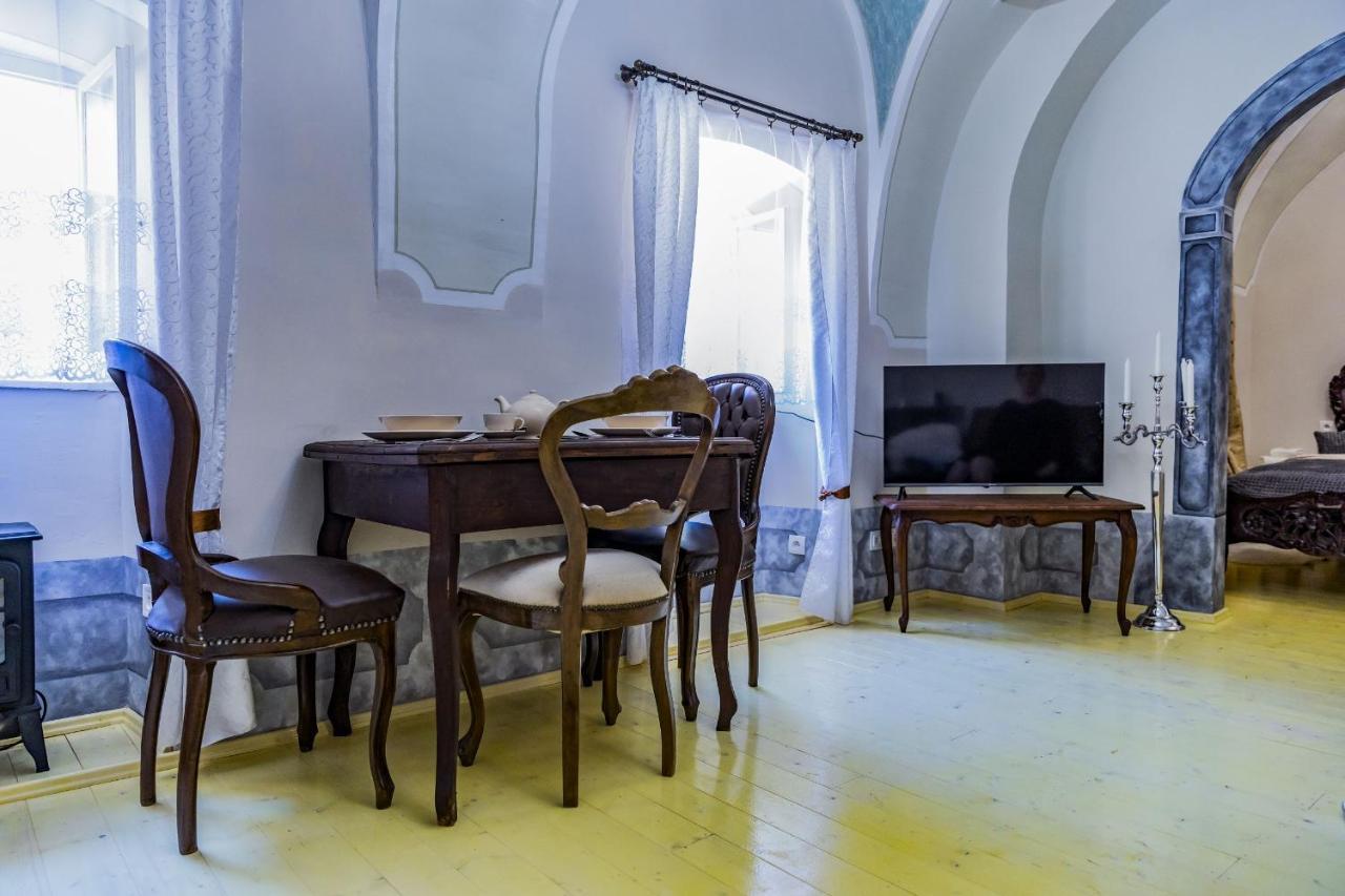 Apartman Charlotte V Dome So Studnou Na Streche บันสกา ชีอาว์นีซา ภายนอก รูปภาพ