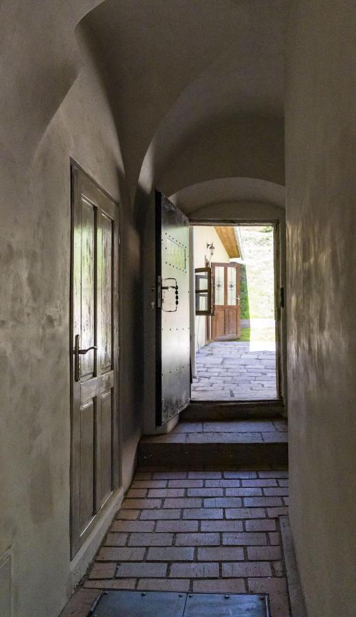 Apartman Charlotte V Dome So Studnou Na Streche บันสกา ชีอาว์นีซา ภายนอก รูปภาพ